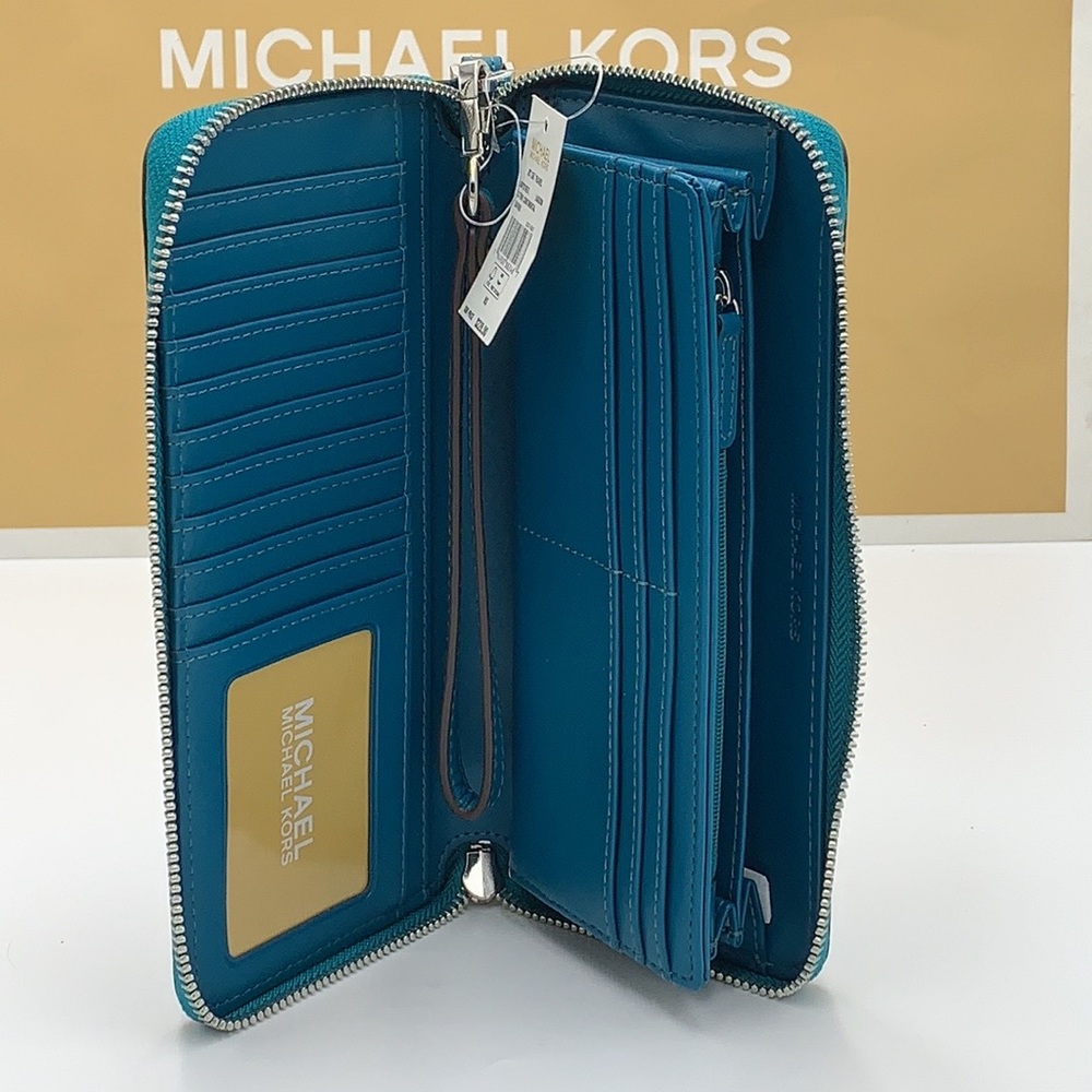 NWT MICHAEL KORS LARGE CONTINENTAL WRISTLET LAGOON COLOR NWT - Picture 4 of 15
